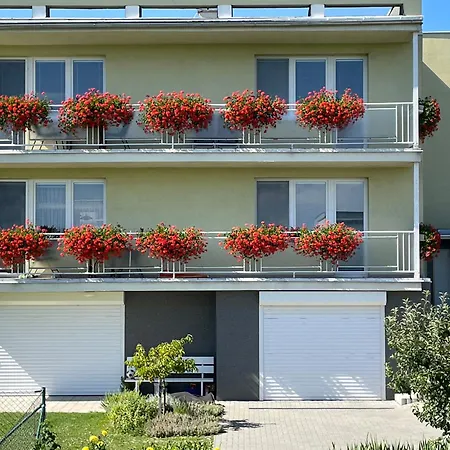 Apartman Krasna Vyhlidka Dolni Benesov Exterior photo